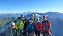 La joyeuse troupe au sommet du Grand Bec (3499 m)